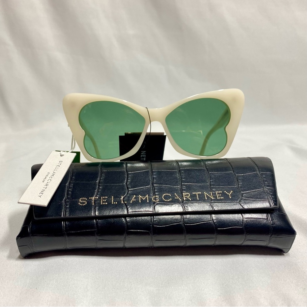 NWT Stella McCartney Heart Cat-Eye Bio-Acetate Sunglasses. Cream White & Green